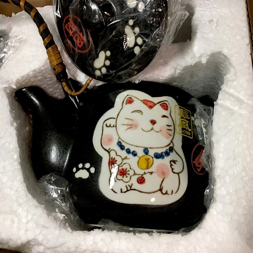 Japanese Maneki Neko Ceramic Black Tea Set Pot and Cups Lucky Charm Cat Serves 4